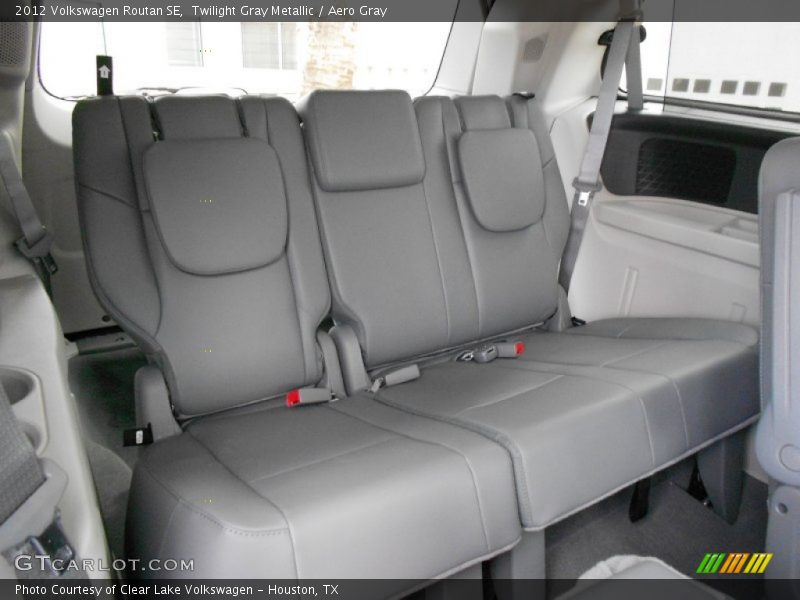 Twilight Gray Metallic / Aero Gray 2012 Volkswagen Routan SE