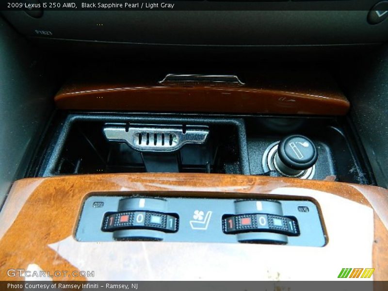 Black Sapphire Pearl / Light Gray 2009 Lexus IS 250 AWD