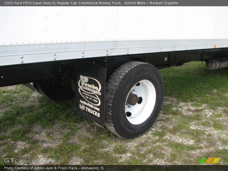 Oxford White / Medium Graphite 2003 Ford F650 Super Duty XL Regular Cab Commerical Moving Truck