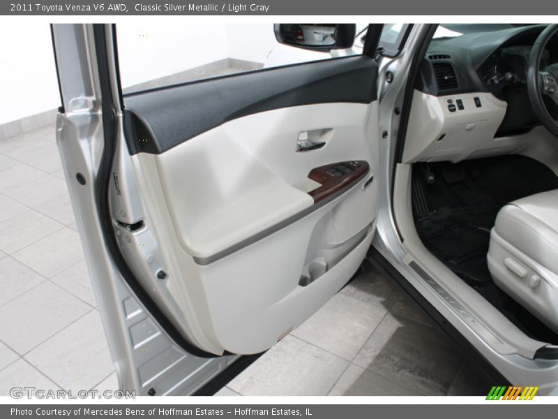 Classic Silver Metallic / Light Gray 2011 Toyota Venza V6 AWD