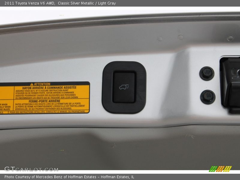 Classic Silver Metallic / Light Gray 2011 Toyota Venza V6 AWD