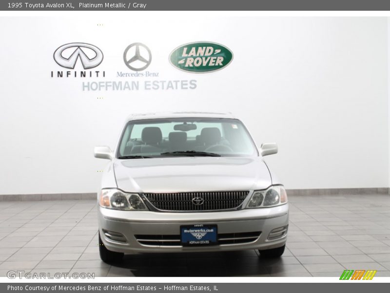 Platinum Metallic / Gray 1995 Toyota Avalon XL