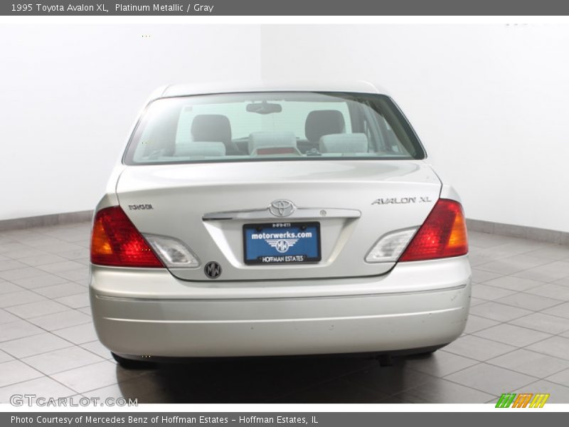 Platinum Metallic / Gray 1995 Toyota Avalon XL