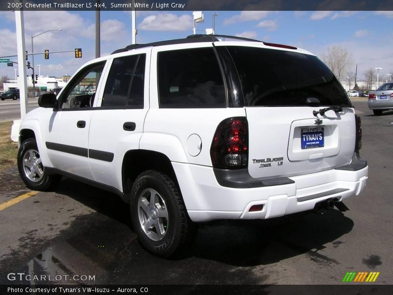 Summit White / Light Gray 2005 Chevrolet TrailBlazer LS 4x4