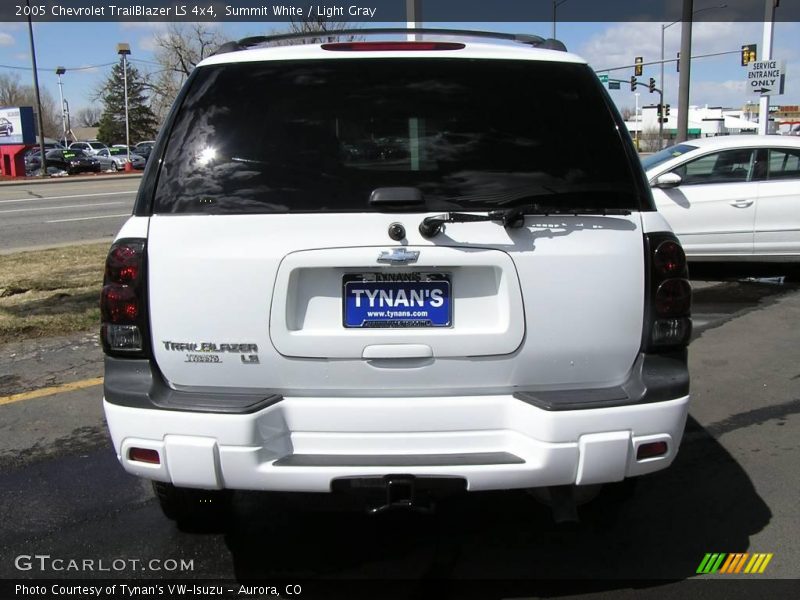 Summit White / Light Gray 2005 Chevrolet TrailBlazer LS 4x4