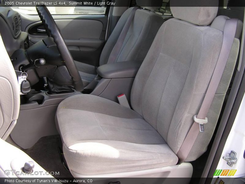 Summit White / Light Gray 2005 Chevrolet TrailBlazer LS 4x4