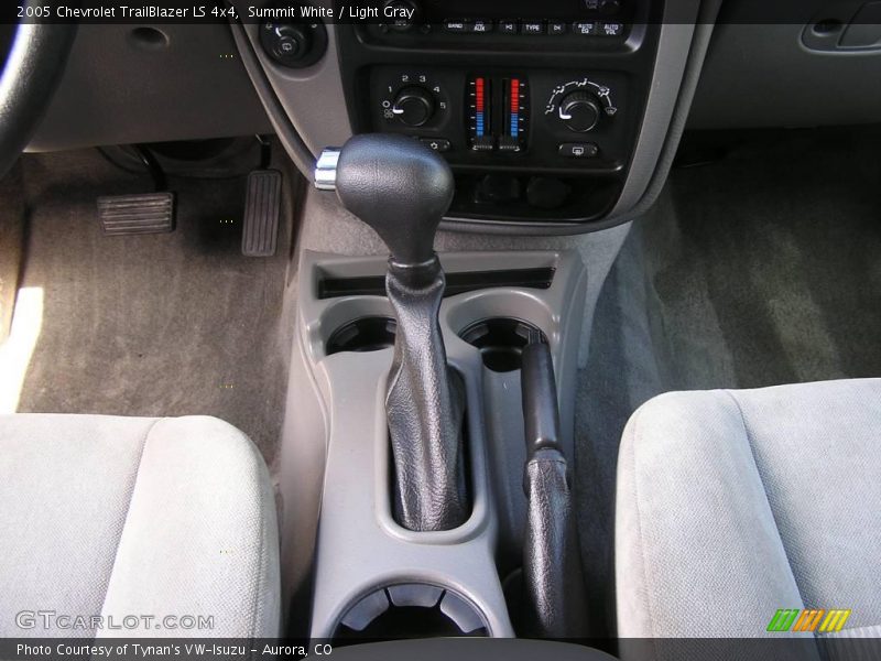 Summit White / Light Gray 2005 Chevrolet TrailBlazer LS 4x4