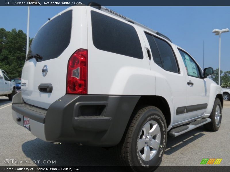 Avalanche White / Gray 2012 Nissan Xterra S