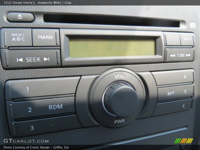 Avalanche White / Gray 2012 Nissan Xterra S