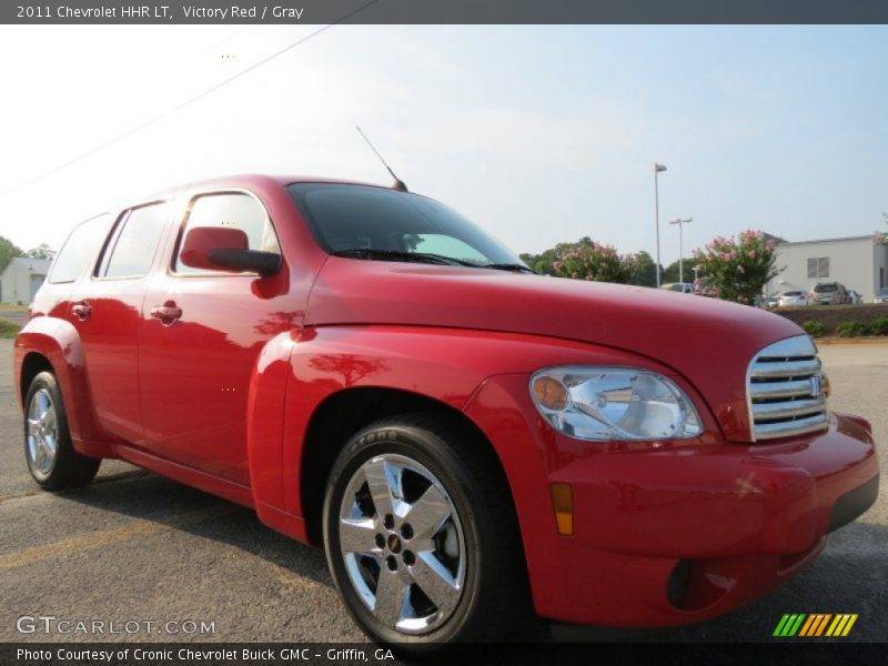 Front 3/4 View of 2011 HHR LT