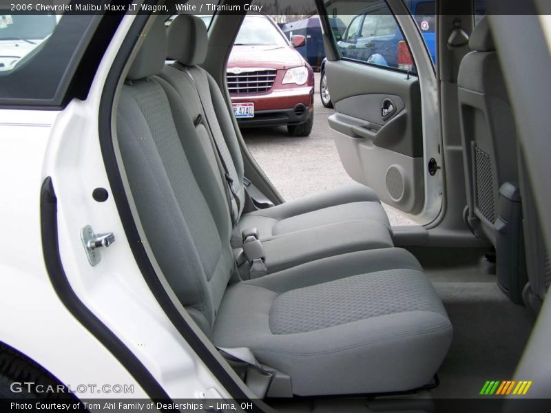 White / Titanium Gray 2006 Chevrolet Malibu Maxx LT Wagon