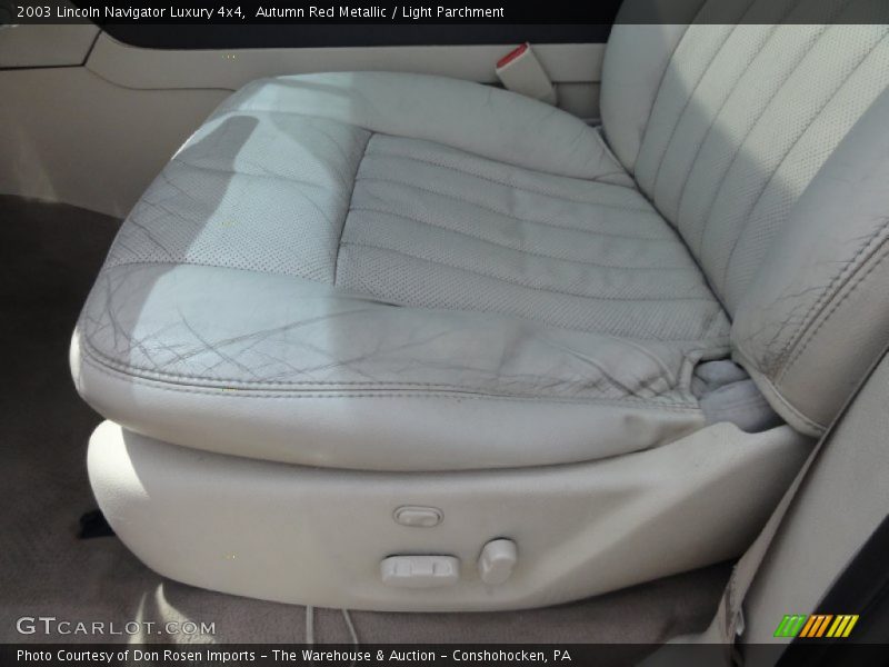 Autumn Red Metallic / Light Parchment 2003 Lincoln Navigator Luxury 4x4