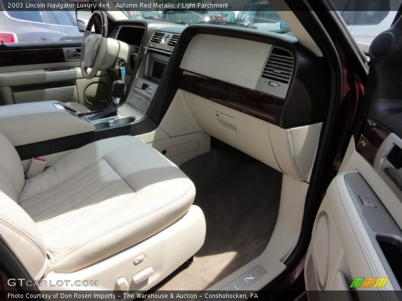 Autumn Red Metallic / Light Parchment 2003 Lincoln Navigator Luxury 4x4