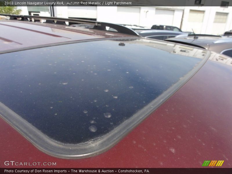 Sunroof of 2003 Navigator Luxury 4x4