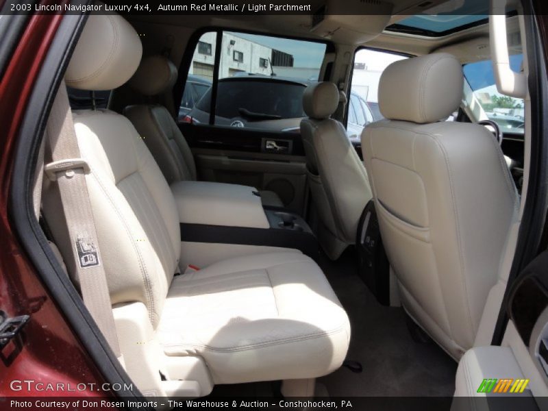 Autumn Red Metallic / Light Parchment 2003 Lincoln Navigator Luxury 4x4