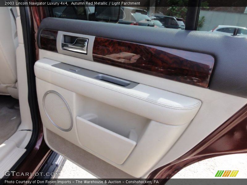 Autumn Red Metallic / Light Parchment 2003 Lincoln Navigator Luxury 4x4