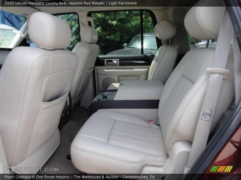 Autumn Red Metallic / Light Parchment 2003 Lincoln Navigator Luxury 4x4