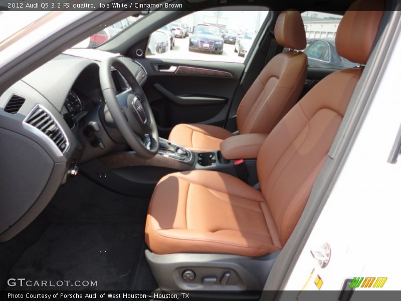 Front Seat of 2012 Q5 3.2 FSI quattro