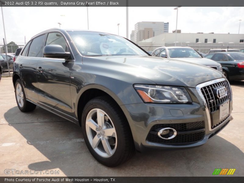 Daytona Gray Pearl Effect / Black 2012 Audi Q5 3.2 FSI quattro