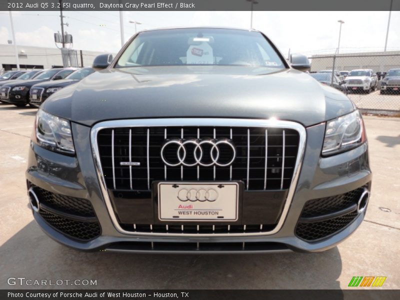 Daytona Gray Pearl Effect / Black 2012 Audi Q5 3.2 FSI quattro