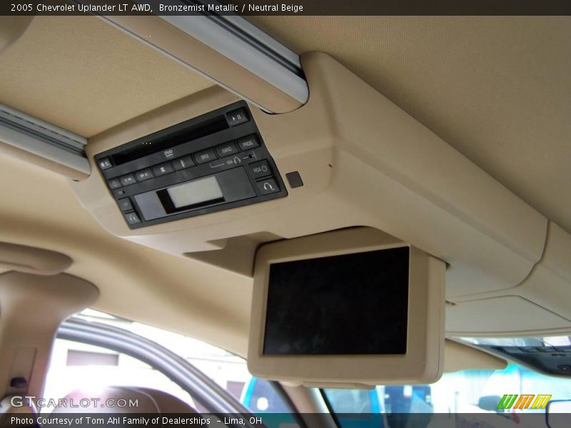 Bronzemist Metallic / Neutral Beige 2005 Chevrolet Uplander LT AWD