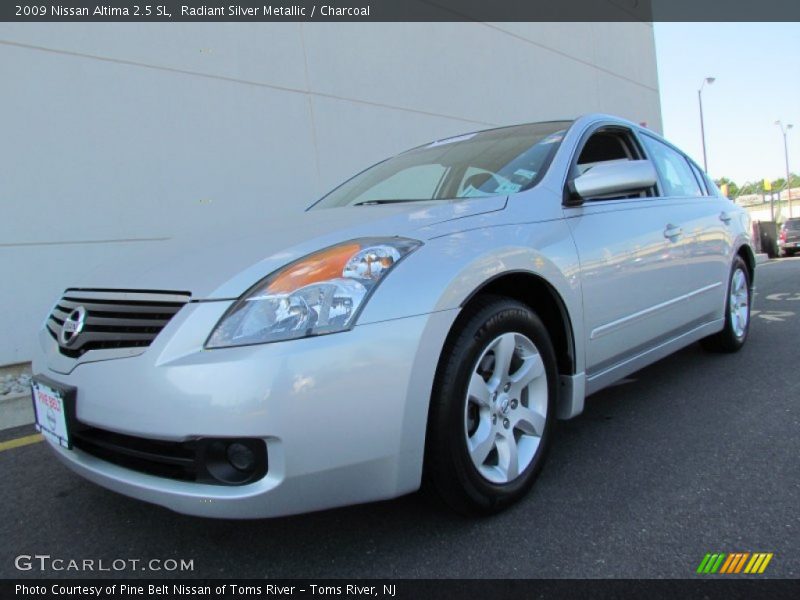 Radiant Silver Metallic / Charcoal 2009 Nissan Altima 2.5 SL