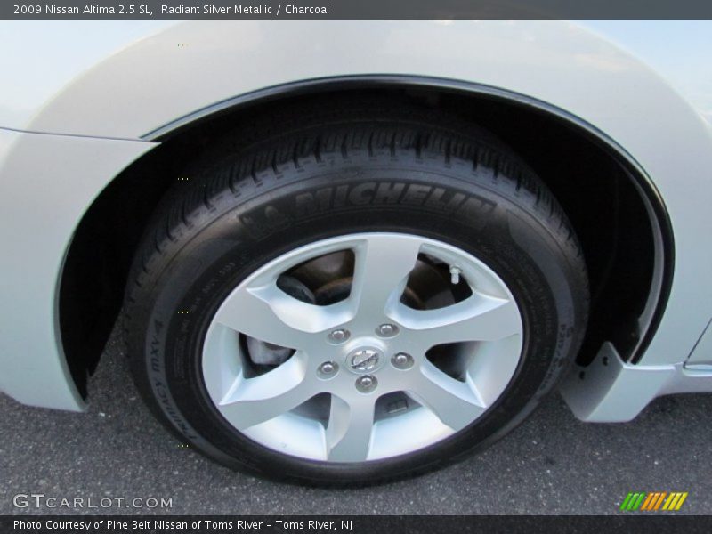 Radiant Silver Metallic / Charcoal 2009 Nissan Altima 2.5 SL