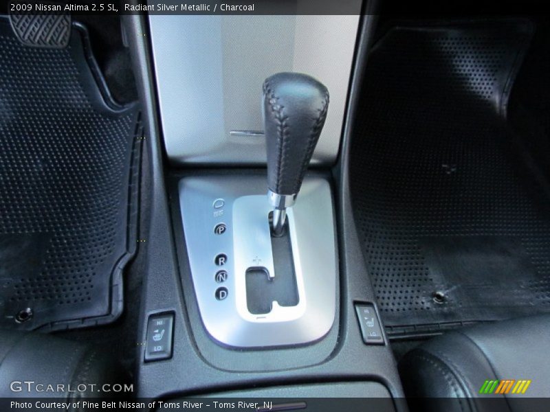 Radiant Silver Metallic / Charcoal 2009 Nissan Altima 2.5 SL