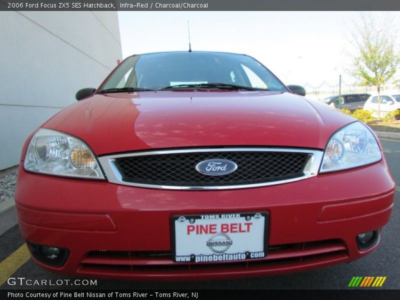 Infra-Red / Charcoal/Charcoal 2006 Ford Focus ZX5 SES Hatchback