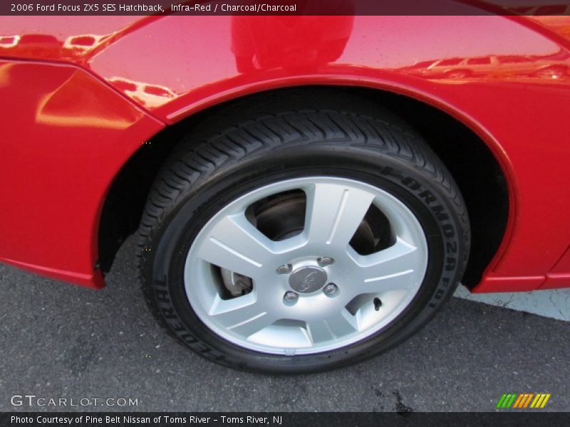  2006 Focus ZX5 SES Hatchback Wheel