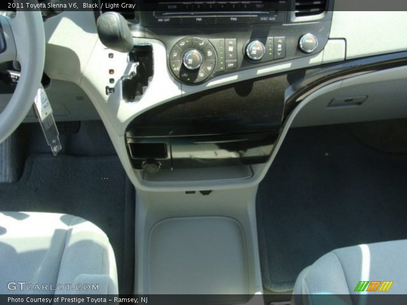 Black / Light Gray 2011 Toyota Sienna V6