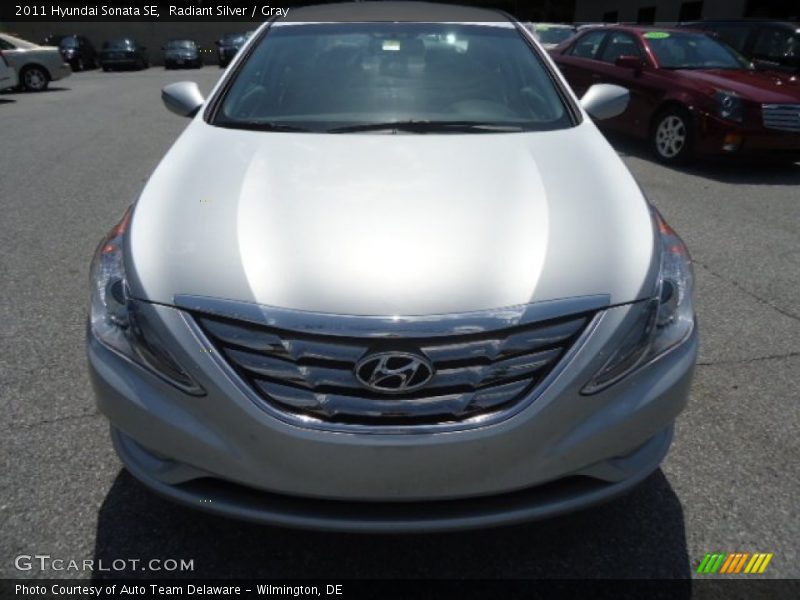 Radiant Silver / Gray 2011 Hyundai Sonata SE