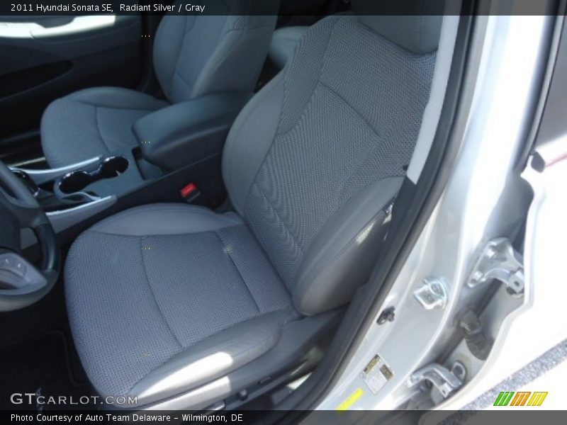 Radiant Silver / Gray 2011 Hyundai Sonata SE