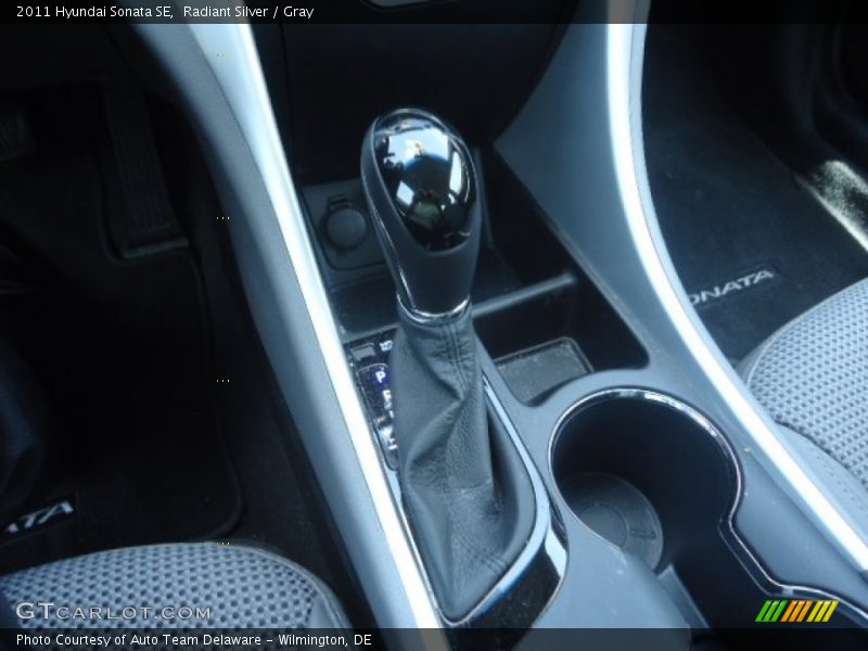 Radiant Silver / Gray 2011 Hyundai Sonata SE