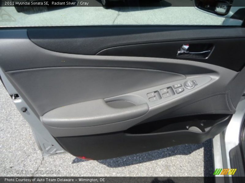 Radiant Silver / Gray 2011 Hyundai Sonata SE