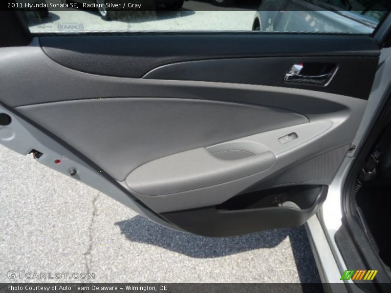 Radiant Silver / Gray 2011 Hyundai Sonata SE