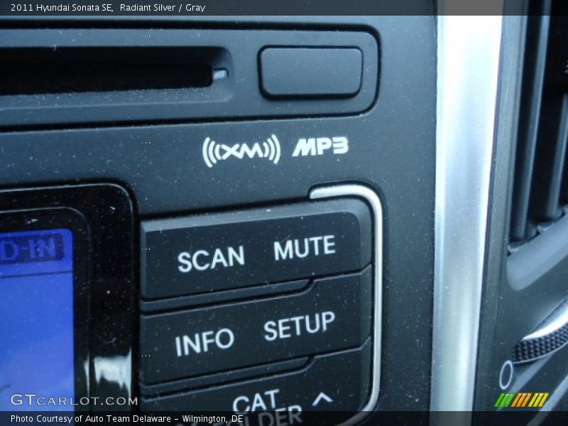 Radiant Silver / Gray 2011 Hyundai Sonata SE