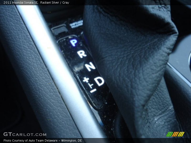 Radiant Silver / Gray 2011 Hyundai Sonata SE