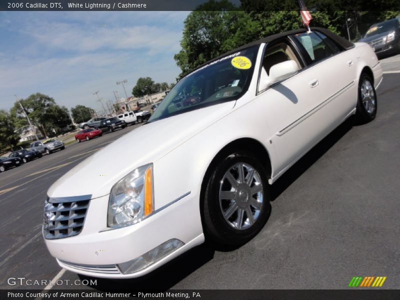 White Lightning / Cashmere 2006 Cadillac DTS