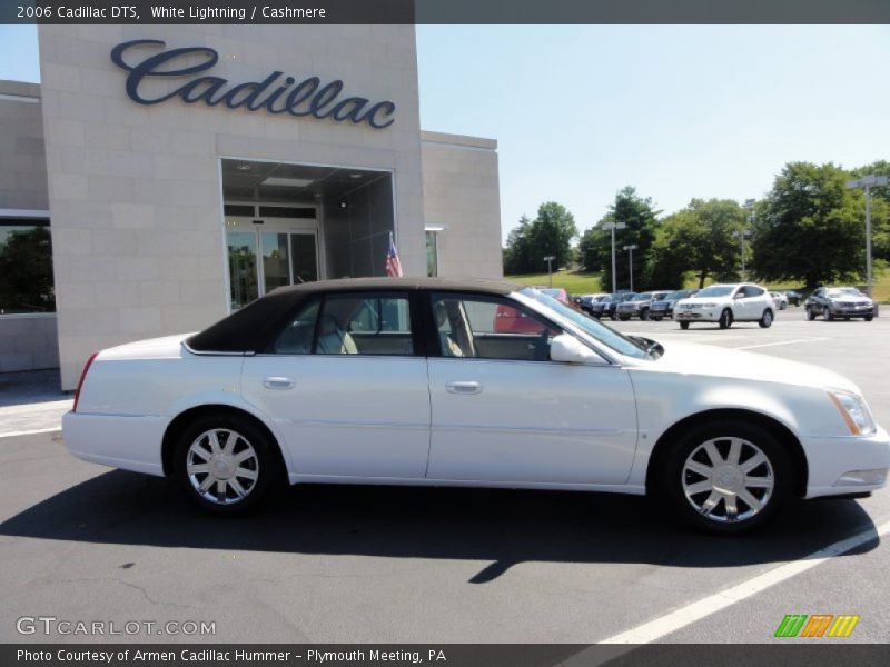 White Lightning / Cashmere 2006 Cadillac DTS