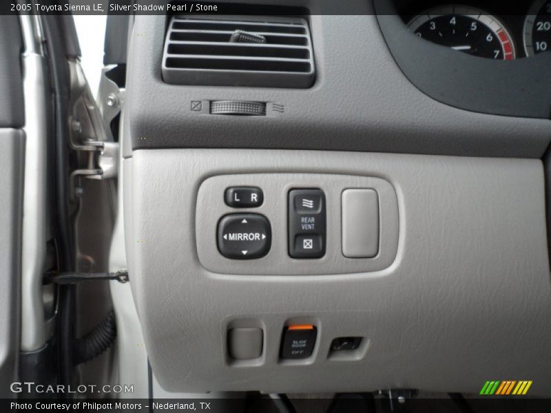 Silver Shadow Pearl / Stone 2005 Toyota Sienna LE