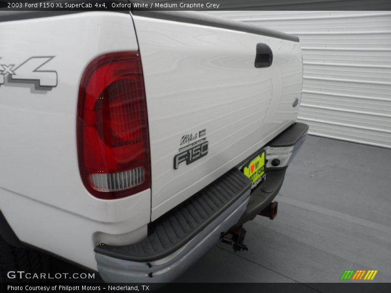 Oxford White / Medium Graphite Grey 2003 Ford F150 XL SuperCab 4x4