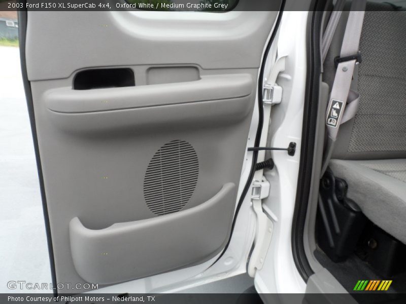 Oxford White / Medium Graphite Grey 2003 Ford F150 XL SuperCab 4x4