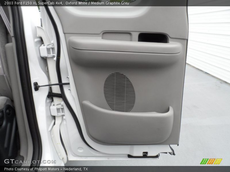 Oxford White / Medium Graphite Grey 2003 Ford F150 XL SuperCab 4x4
