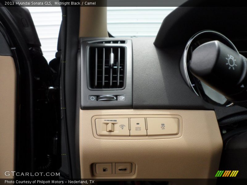 Midnight Black / Camel 2013 Hyundai Sonata GLS