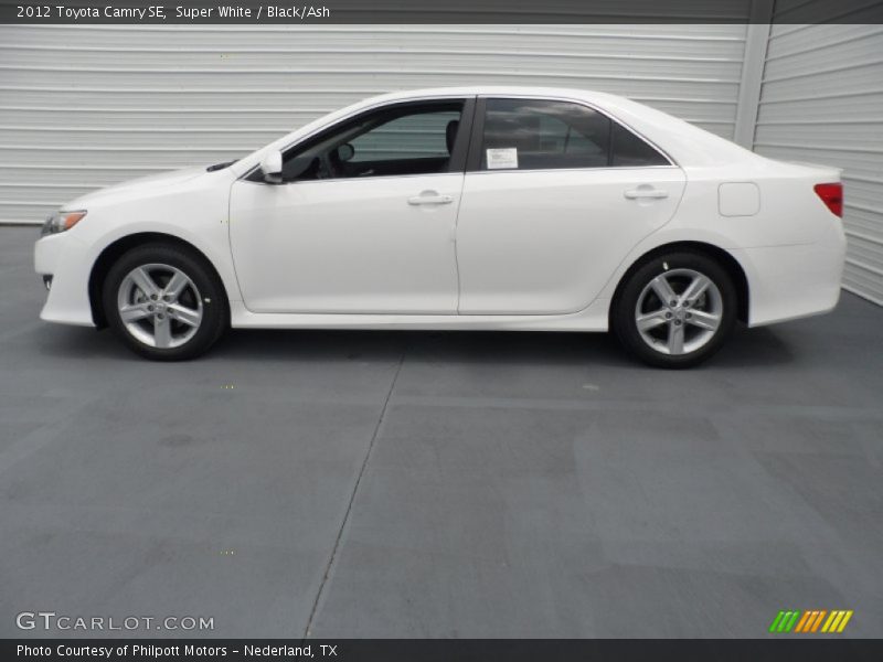 Super White / Black/Ash 2012 Toyota Camry SE
