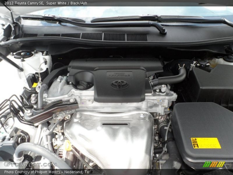Super White / Black/Ash 2012 Toyota Camry SE
