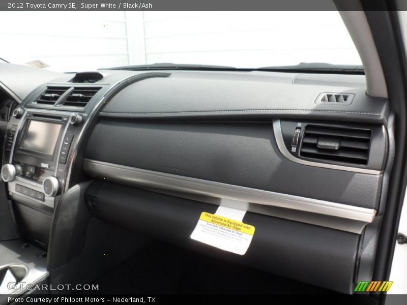 Super White / Black/Ash 2012 Toyota Camry SE