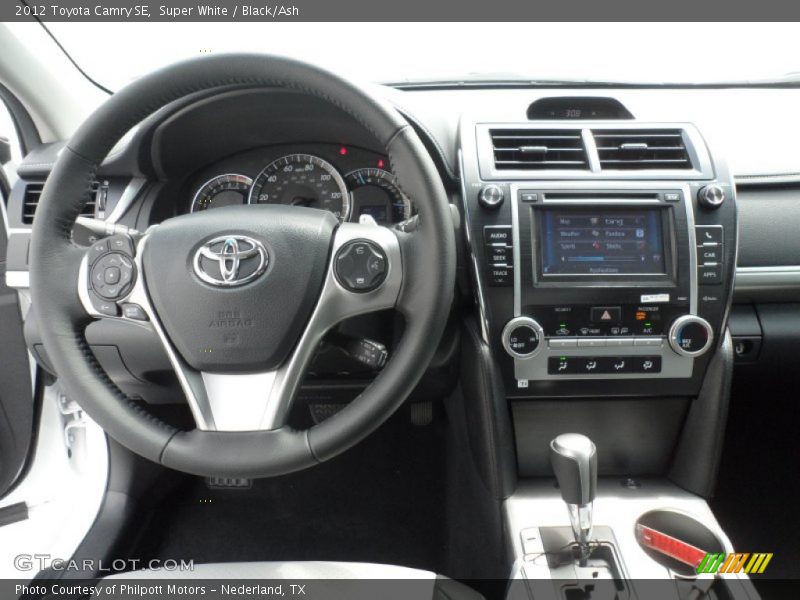 Super White / Black/Ash 2012 Toyota Camry SE