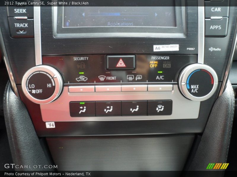 Super White / Black/Ash 2012 Toyota Camry SE